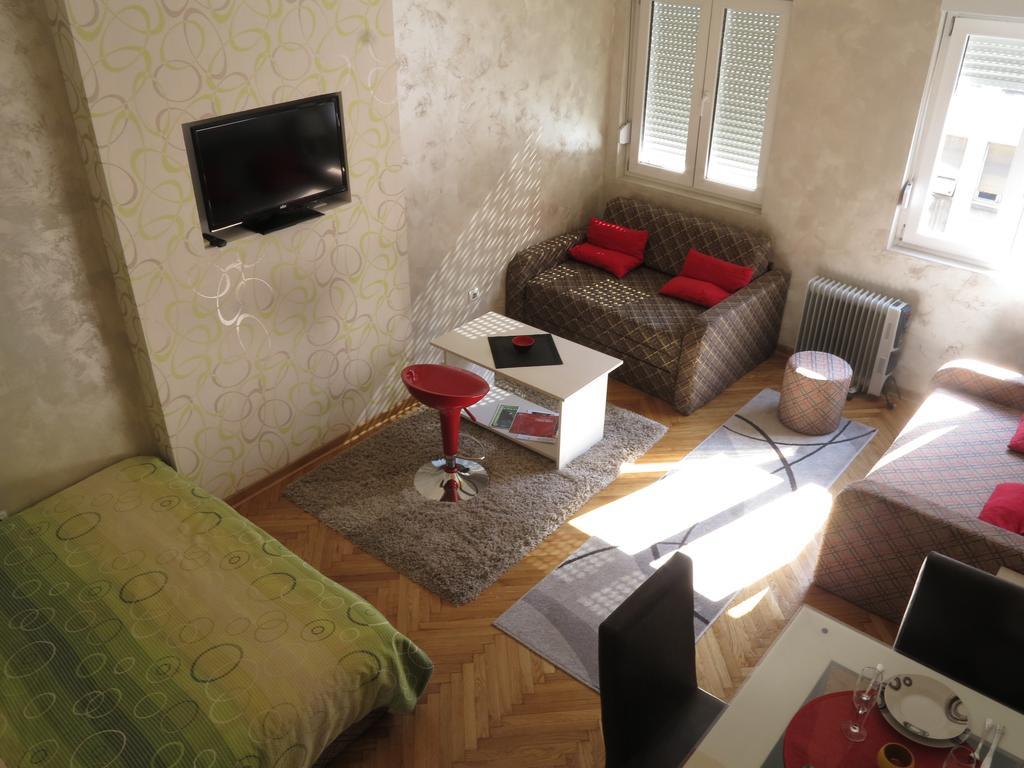 Traveler'S Hostel & Apartments Βελιγράδι Δωμάτιο φωτογραφία