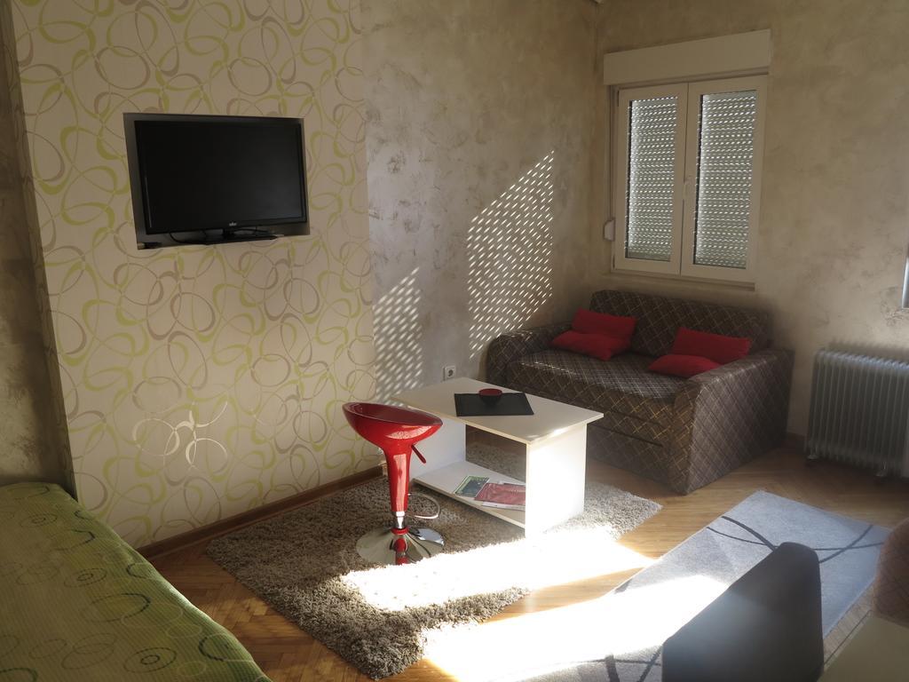 Traveler'S Hostel & Apartments Βελιγράδι Δωμάτιο φωτογραφία