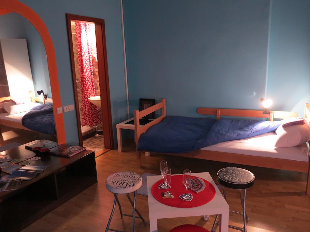 Traveler'S Hostel & Apartments Βελιγράδι Δωμάτιο φωτογραφία