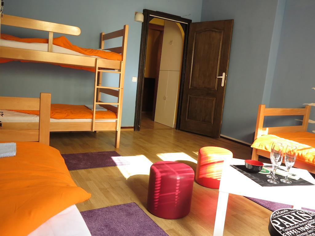 Traveler'S Hostel & Apartments Βελιγράδι Δωμάτιο φωτογραφία